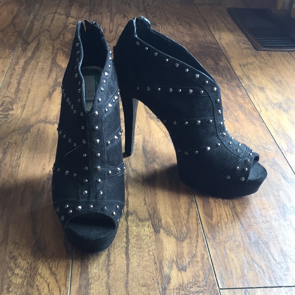 GUESS Studded Heals